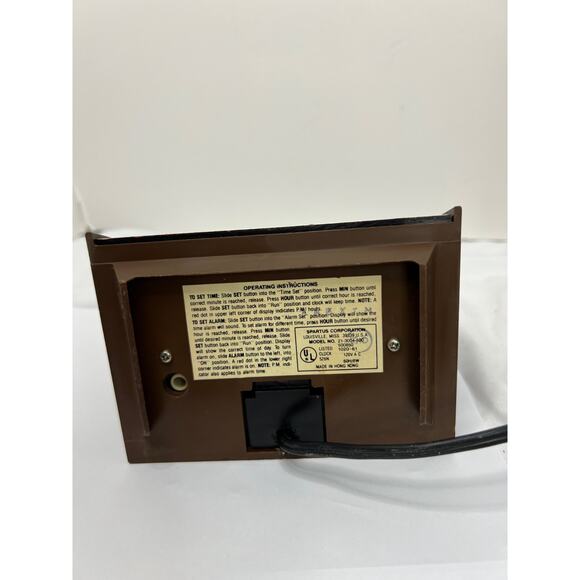 Vintage Spartus Alarm Clock Model 21-3004-500 Solid-State Quartz Retro - Picture 7 of 7